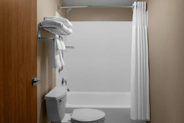 استوديو بسريرين كوين في طابق مرتفع، Springhill Suites Pittsburgh Southside Works 5/7