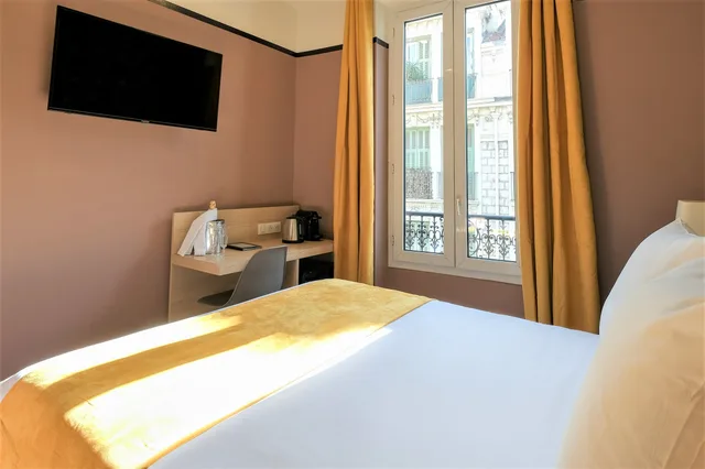 غرفة قياسية بسرير مزدوج، 1 MED HOTEL 4/5