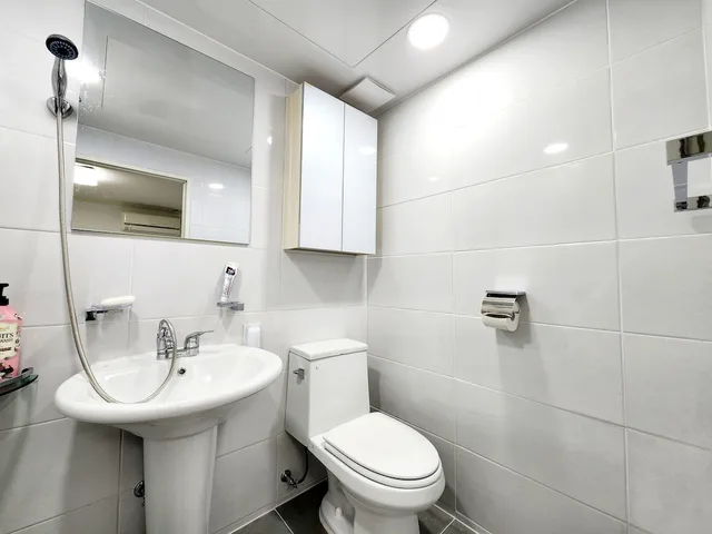 غرفة ديلوكس بسرير مزدوج وسرير فردي، Wow Hills Guest House 5/6