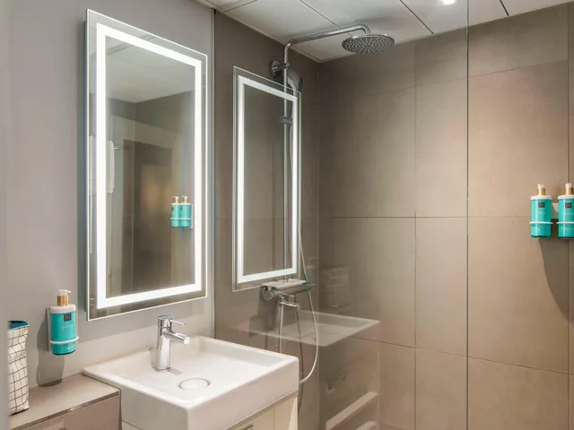 غرفة سوبيريور بسرير مزدوج، Novotel Amsterdam City Hotel 2/2