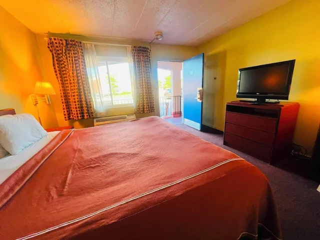 غرفة بسرير كينج، Barrington Hotel Schaumberg Near I 90 3/10