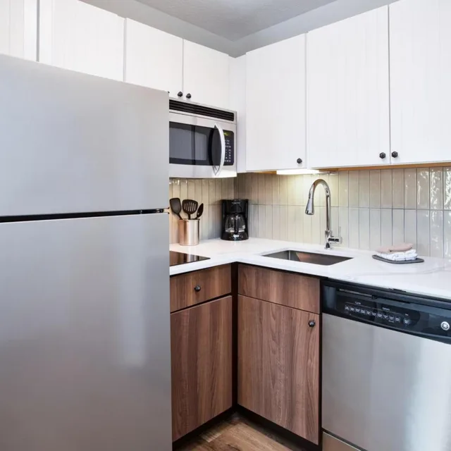 جناح استوديو بسرير كوين بحوض استحمام لذوي الإعاقة، Staybridge Suites Omaha 80th And Dodge 7/7