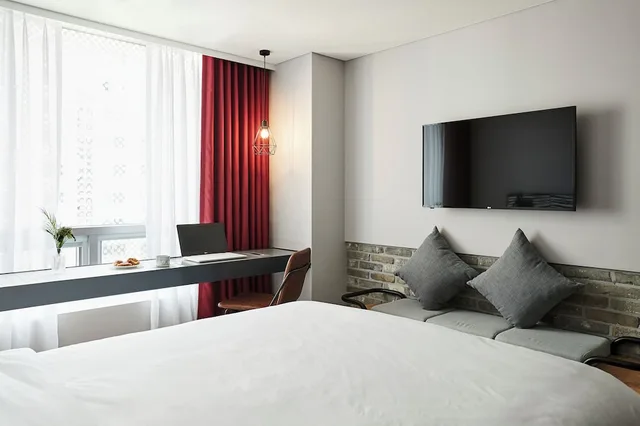 غرفة سوبيريور بسرير مزدوج، Hotel Newv Seoul 7/10