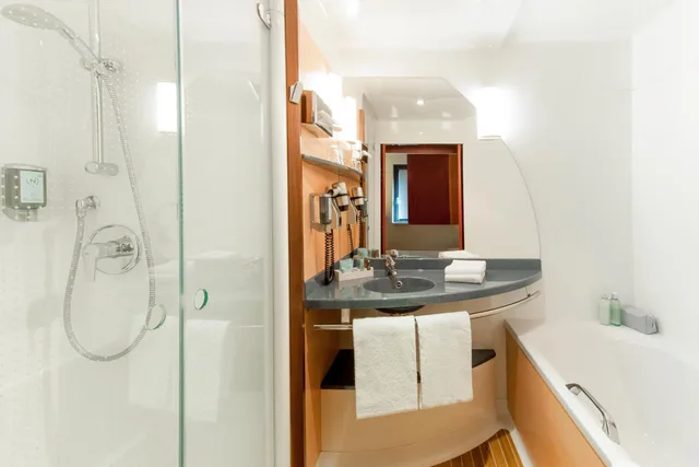 جناح سوبيريور بسرير كوين بشرفة، Novotel Suites Marseille Centre Euromed 7/8