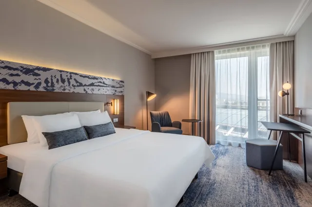 جناح جونيور بسرير كينج بغرفة نوم واحدة مع أريكة، Courtyard By Marriott Linz 1/6