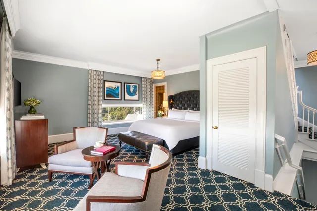 Tower, Suite, King Bed، Claremont Resort & Club 2/5