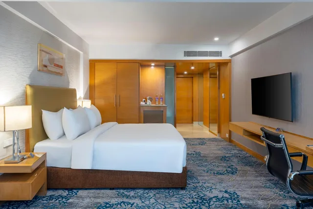 غرفة قياسية بسرير مزدوج أو سريرين منفصلين، Radisson Blu Hotel Pune Kharadi 2/4