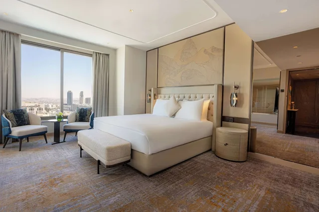 Ambassador, Club, Suite, King Bed، Signia by Hilton Amman 1/8