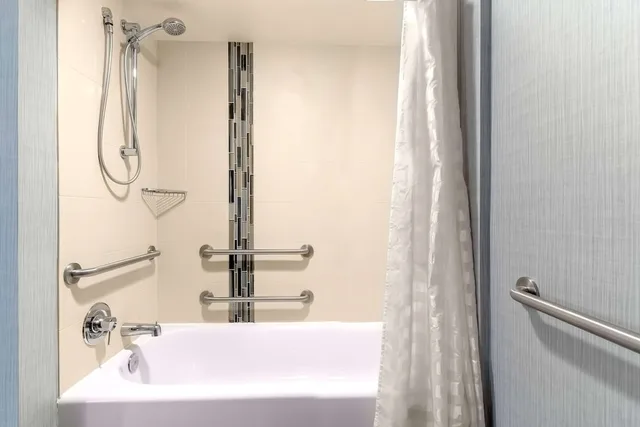جناح استوديو بسرير كينج مع أريكة لذوي الإعاقة، Hyatt Place Richmond/Arboretum 2/2