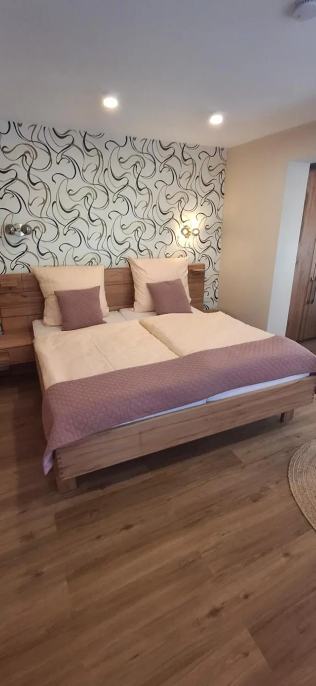 غرفة ديلوكس بسرير مزدوج، Hotel Restaurant Alt Wehlheiden 4/8