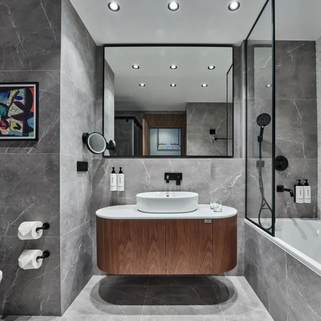 Standard, Single Bed, Bathtub, Crowne Plaza Sofia An Ihg Hotel 4/4