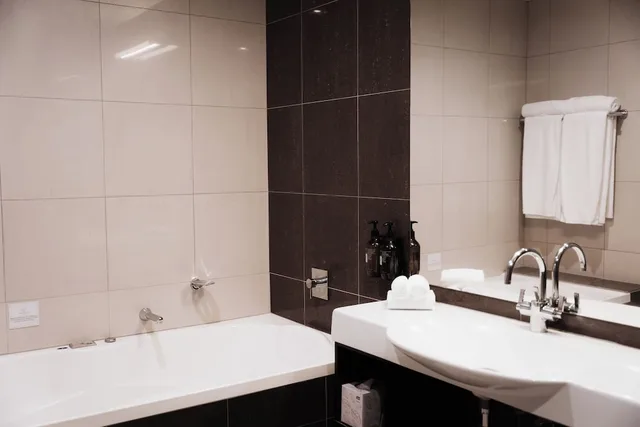 Urban, King Bed, Balcony، Trinity Wharf Tauranga 3/5