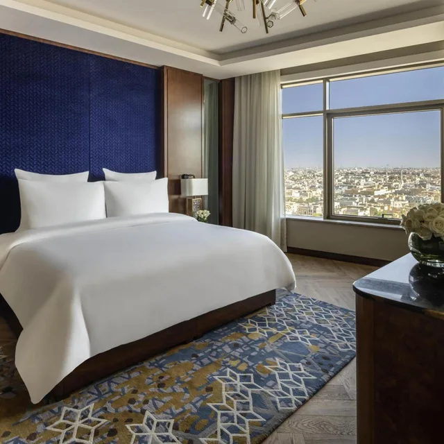 Royal, Penthouse Suite، فندق وريزيدنس موفنبيك الرياض(Movenpick Hotel & Residences Riyadh) 2/7