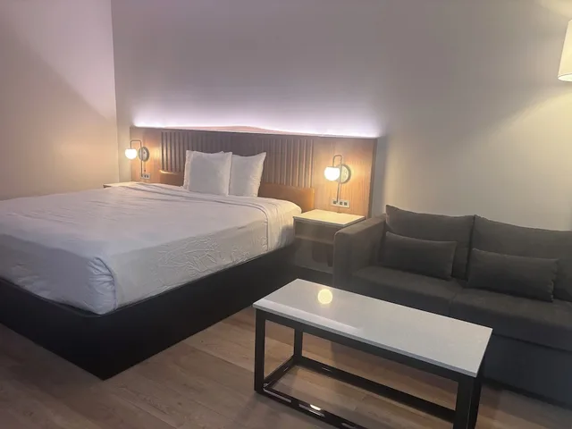 غرفة قياسية بسرير كينج، Best Western San Diego Pacific Beach/Mission Bay 1/1