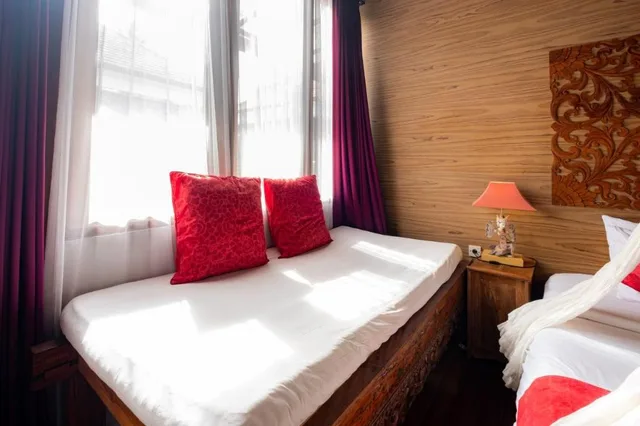 غرفة عائلية بسرير كوين مع أريكة، Kakul Villas & Suites 9/10