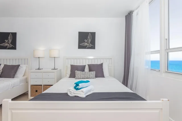 استوديو ديلوكس بسريرين كوين، Girasole Apartments 1/5