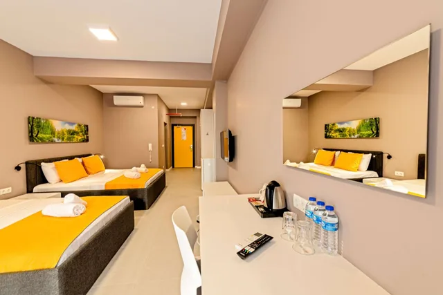 غرفة عائلية بإطلالة على الحديقة، First Joy Hotel 7/10