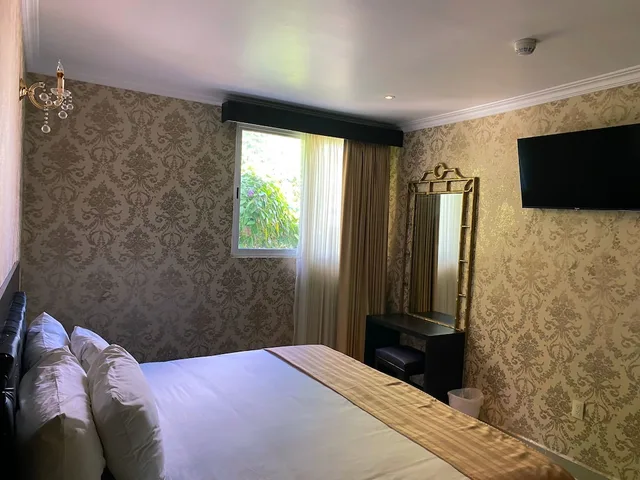 Basic, King Bed, Hotel Palacio Maya 5/10