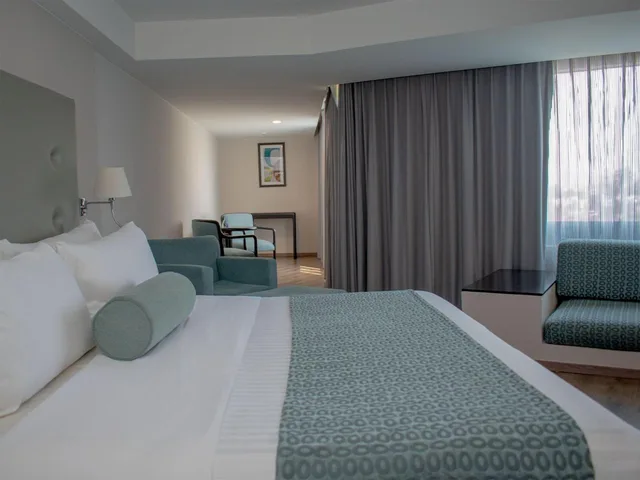 Suite, King Bed, Executive Level، Grand Cantalagua Hotel Morelia, BW Signature Collection 2/9