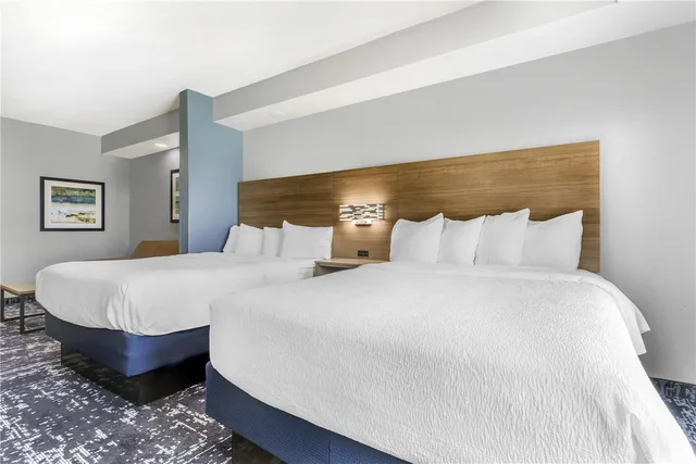 جناح بسريرين كوين مع أريكة، Best Western Plus Fort Worth Forest Hill Inn and Suites 2/3