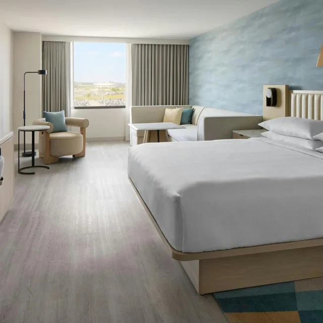 غرفة ركنية بسرير كينج، Toronto Airport Marriott 1/10