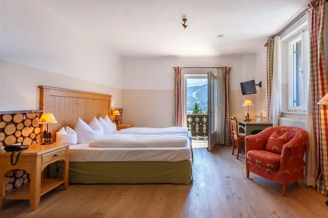Room, Queen Bed, Balcony, Landhotel and Berggasthof Panorama 1/6