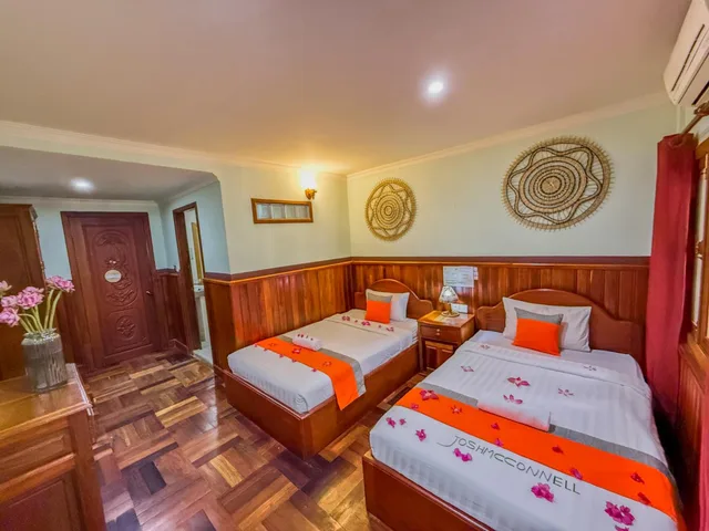 Deluxe, Double or Twin Bed, Balcony, Siem Reap Center Hotel 2/10