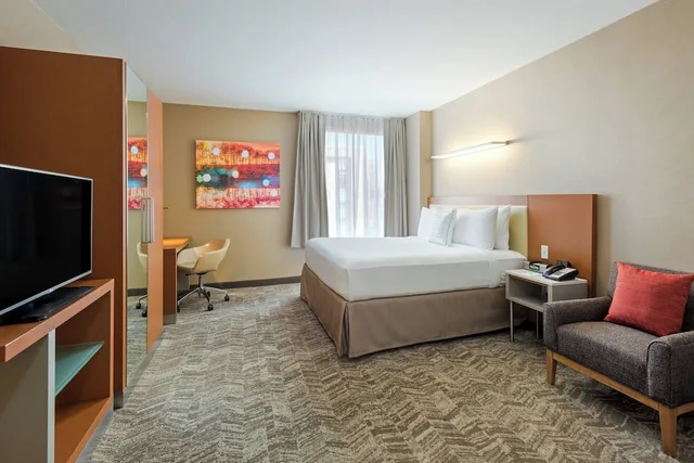 غرفة بسرير كينج لذوي الإعاقة، Springhill Suites Louisville Downtown 1/4