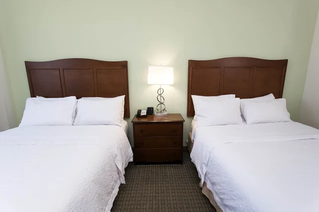 Room, 2 Queen Beds, Street View، Hampton Inn Suites Orange Beach Gulf Front 3/8