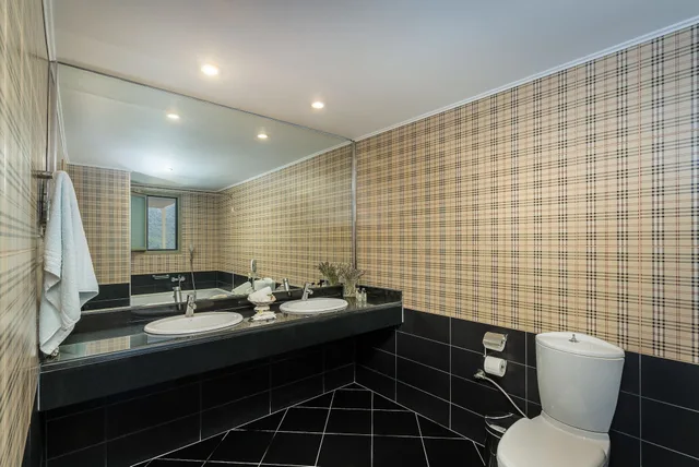 Loft, Deluxe, 1 Double and 3 Single Beds، San Nicolas Hotel 4/4
