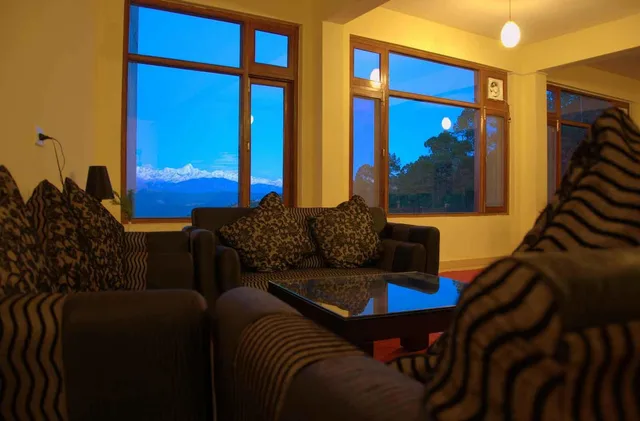 PRATIKSHA HIMALAYAN RETREAT، Almora 17/23