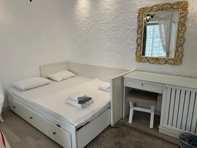 غرفة رباعية بإطلالة على الحديقة، Alacati Grand Eldoris Otel 2/10
