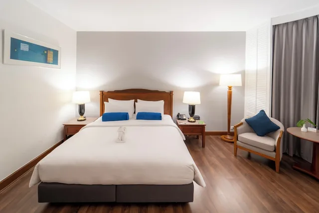 Sky View Premier، Century Park Hotel 5/10