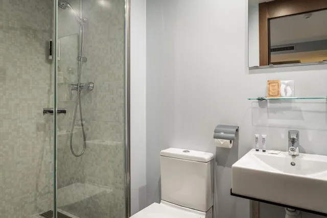 Room, Double or Twin Bed, Hotel Madanis Liceo 5/8