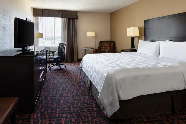 غرفة قياسية بسرير كينج، Holiday Inn Wichita East I 35 1/4