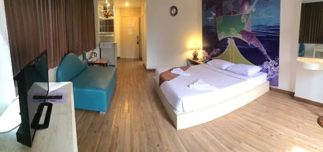 Cool, Twin Beds، THE PACIFIC COOL CHIC 7/10