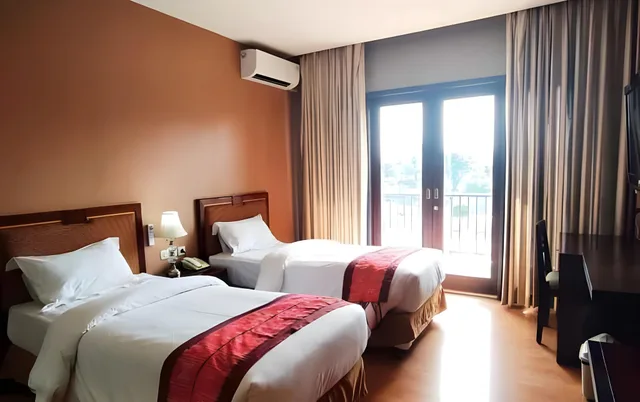 غرفة ديلوكس بسريرين منفصلين، SUTAN RAJA RESORT AND CONVENTION CENTER 1/2