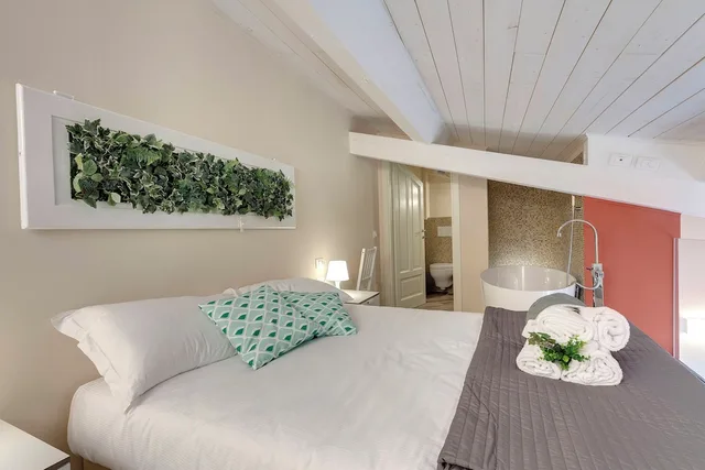 شقة بسريرين مزدوجين مع أريكة، Mamo Florence - Hibisco Apartment 2/10