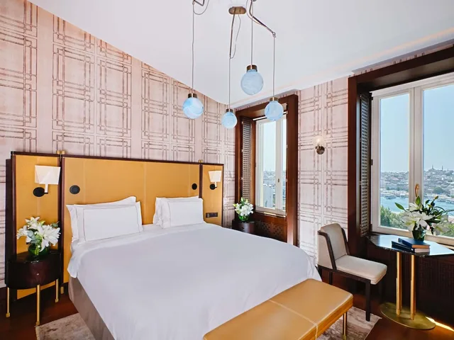 جناح جونيور بسرير كينج بإطلالة، The Galata Hotel Istanbul - MGallery Collection 7/10