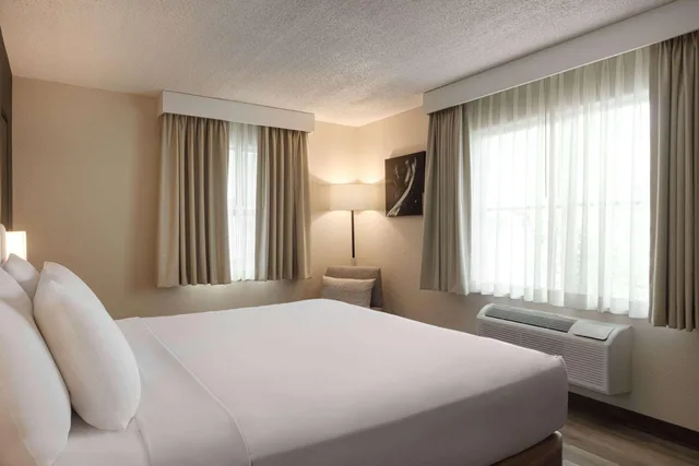 جناح بسرير كينج، Mai Hana Hotel and Suites International Drive 2/2