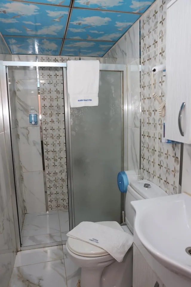 غرفة قياسية مفردة بسريرين منفصلين، Adana Saraya Hotel 4/4