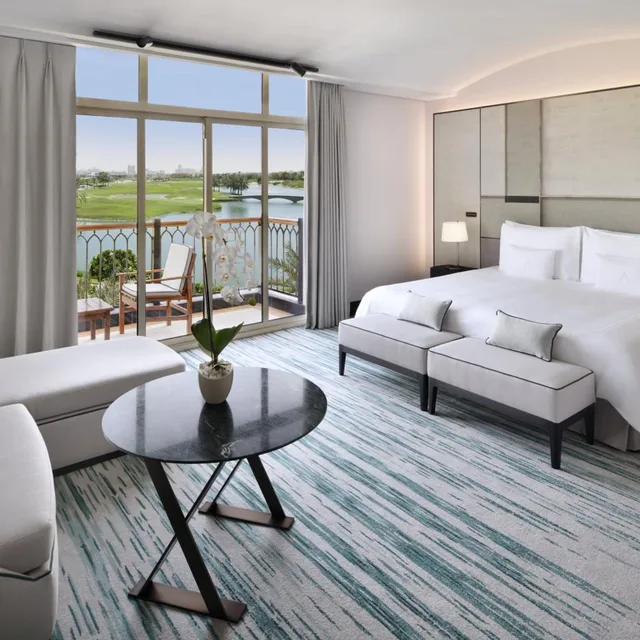 Premier, Golf Course View، Address Montgomerie 1/5