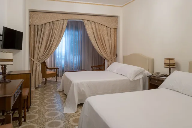 Room, Triple, 1 Double and 1 Single Bed, Sea View, Lido Mediterranee 2/10