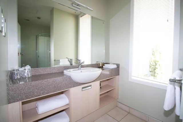 Apartment, 2 King Beds, Balcony, The Avenue Hotel 7/8