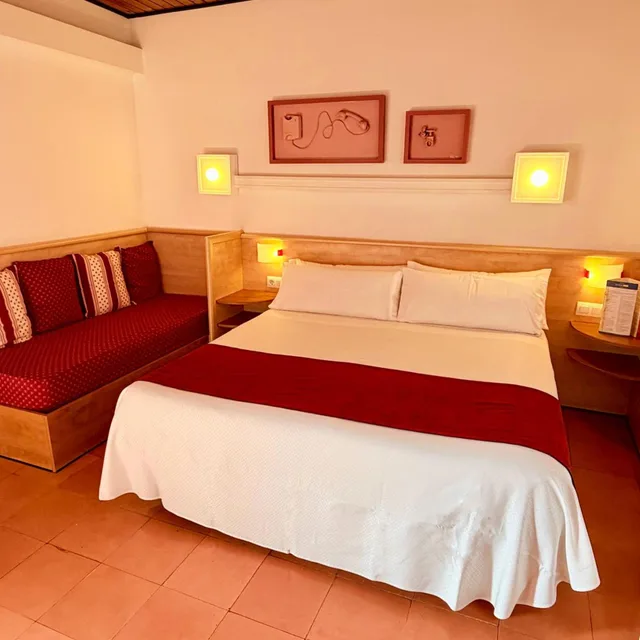 Room, Triple, Xaine Park 1/10