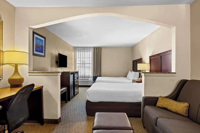 جناح بسريرين كوين مع أريكة، Quality Suites Irving-Las Colinas 9/9