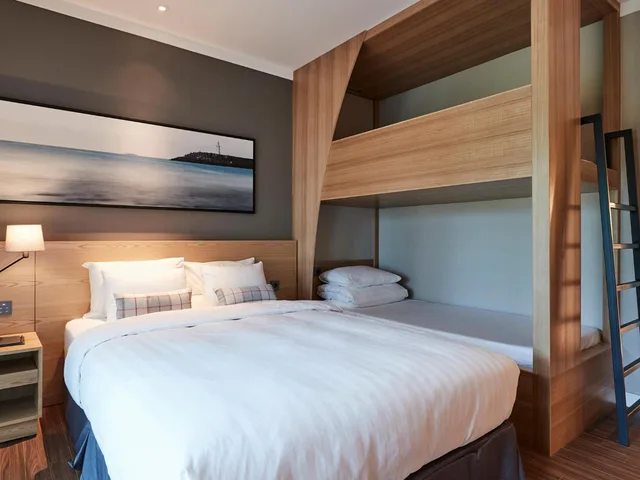غرفة عائلية بسرير بطابقين بشرفة، The Suites Hotel Jeju 2/5