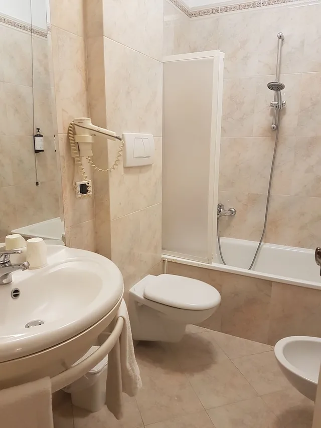Essential، Phi Hotel Canalgrande 6/6