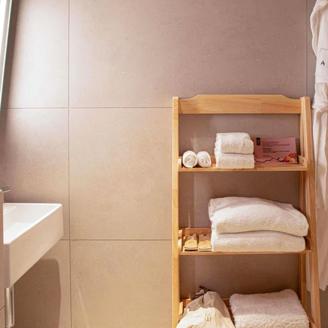 Superior, Accessible, AKI Hotel Hong Kong - MGallery Collection 4/5