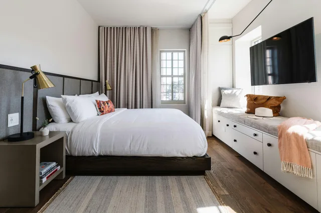 غرفة بسرير كينج، The Alida, Savannah, a Tribute Portfolio Hotel 3/4